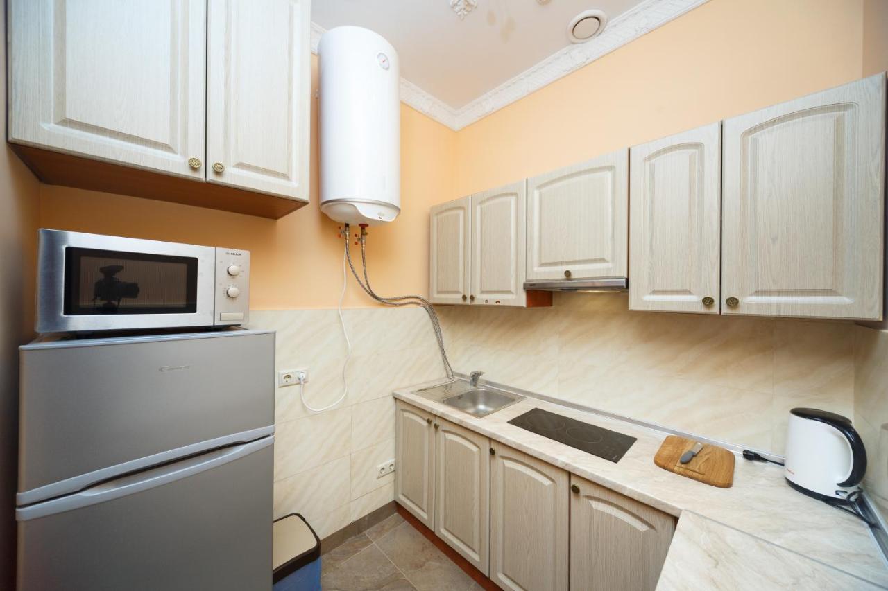 Hostel Suputnyk ลวีฟ ภายนอก รูปภาพ